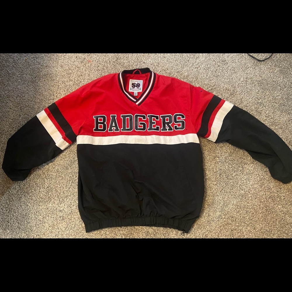 VINTAGE WISCONSIN BADGERS PULL OVER/WINDBREAKER